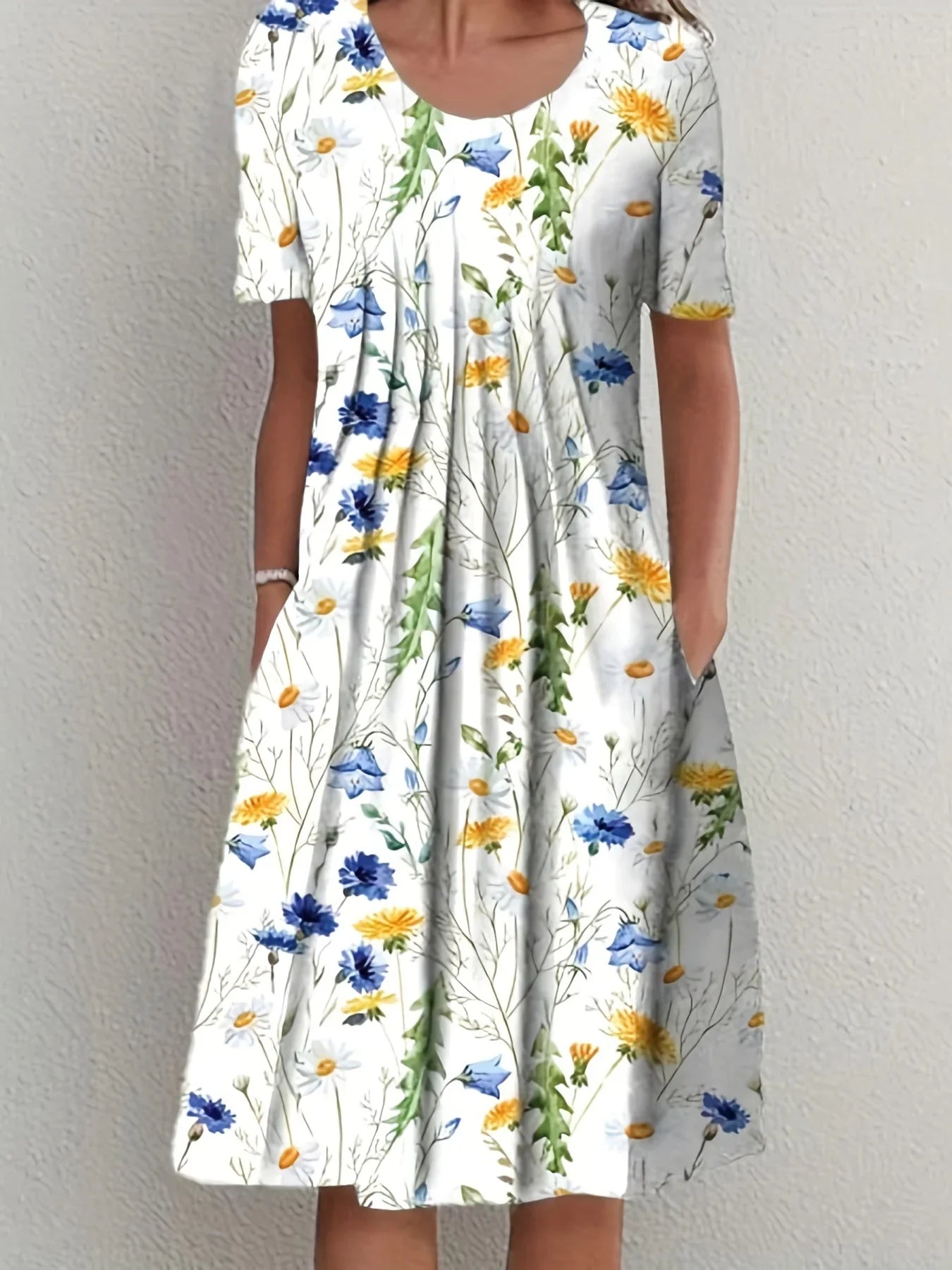 Elegant Sommerkjole med Vidt Skjørt – Rund Hals og Kort Erm med Blomsterprint (2024 Nyhet)