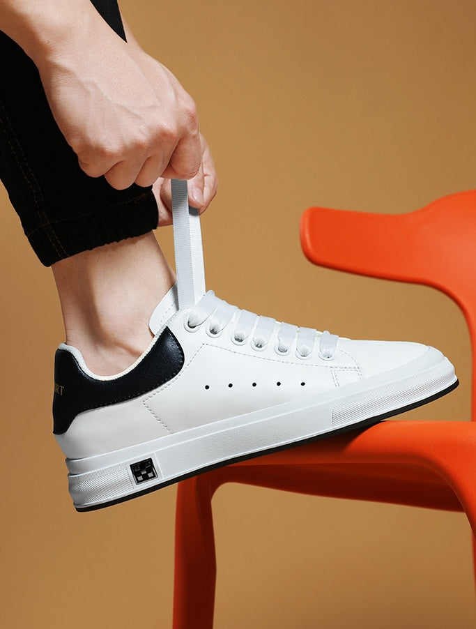 Herresneakers med Skjult 6 cm Løft – Tidløs Stil i Hvit eller Svart (Str. 37–46)